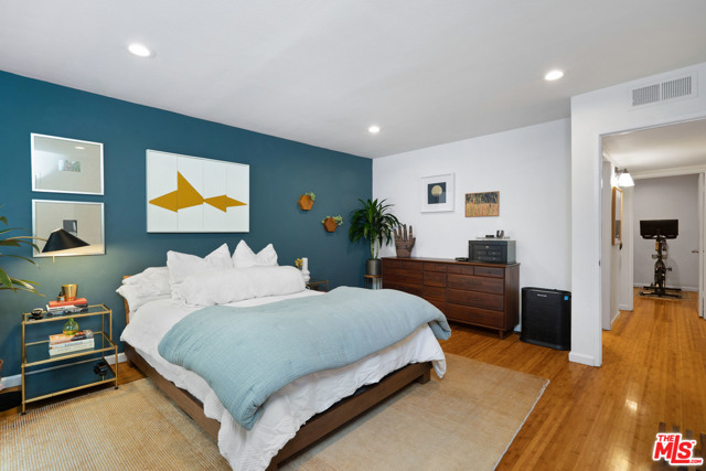 2 Bed Home for Sale in Los Angeles, California