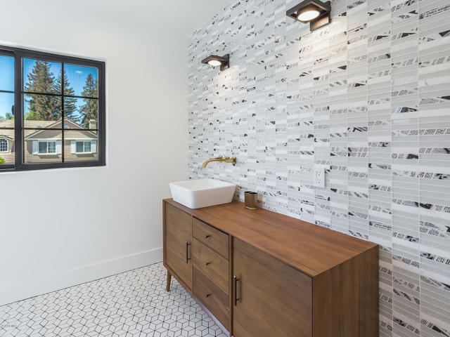5 Bed Home for Sale in Agoura Hills, California