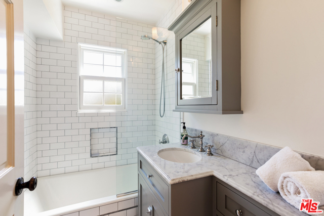 4 Bed Home for Sale in Los Angeles, California