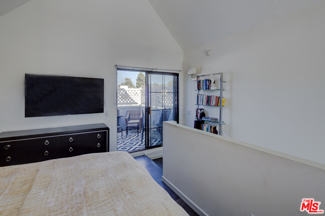 2 Bed Home for Sale in Studio City, California