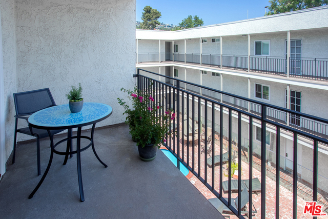 1 Bed Home for Sale in West Hollywood, California