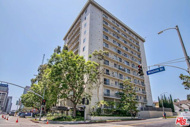 1 Bed Home for Sale in Los Angeles, California