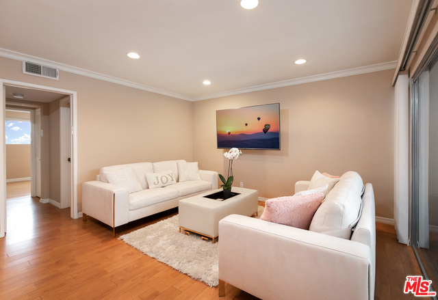 2 Bed Home for Sale in Encino, California