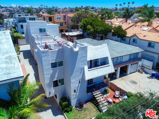 520 FRANCISCA Avenue, Redondo Beach, California 90277, ,Residential Income,Sold,FRANCISCA,19433616