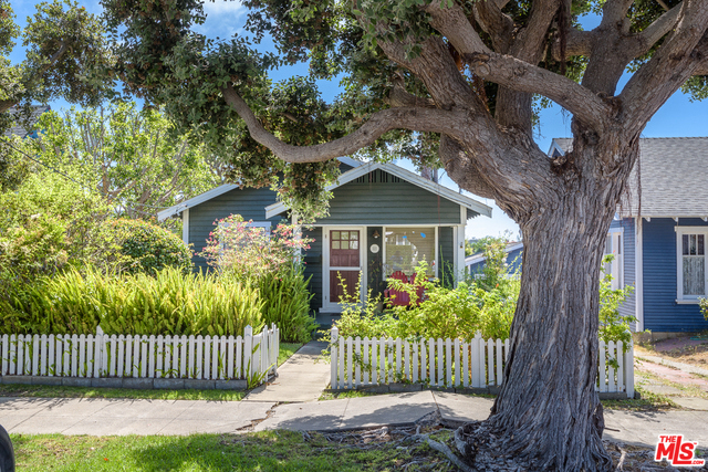 321 FRANCISCA Avenue, Redondo Beach, California 90277, 2 Bedrooms Bedrooms, ,1 BathroomBathrooms,Residential,Sold,FRANCISCA,18369340