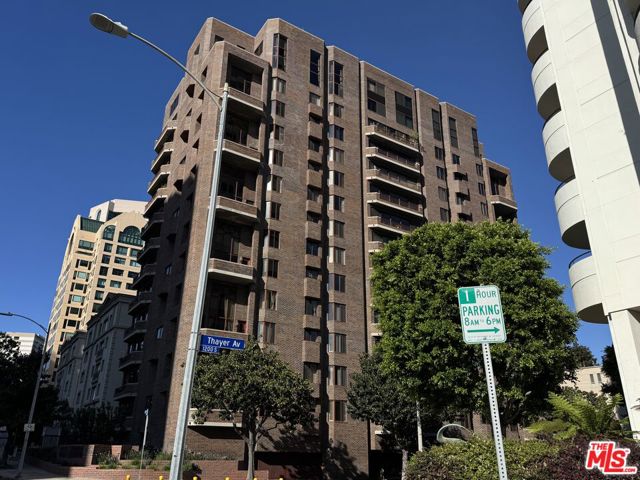 feature listing property photo