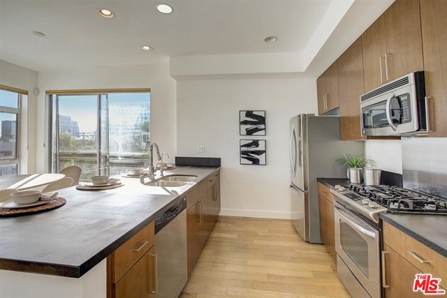 2 Bed Home for Sale in Los Angeles, California