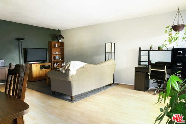 2 Bed Home for Sale in Culver City, California
