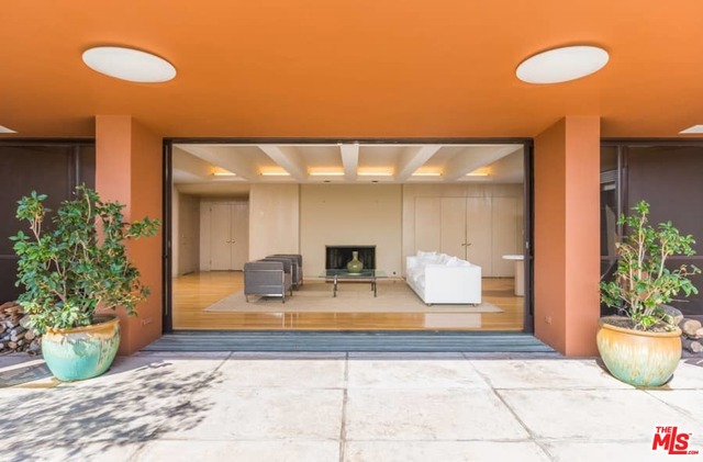 5 Bed Home for Sale in Los Angeles, California
