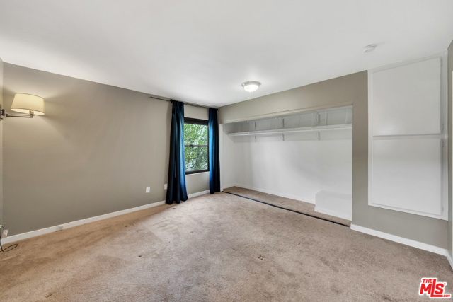 2 Bed Home for Sale in Van Nuys, California