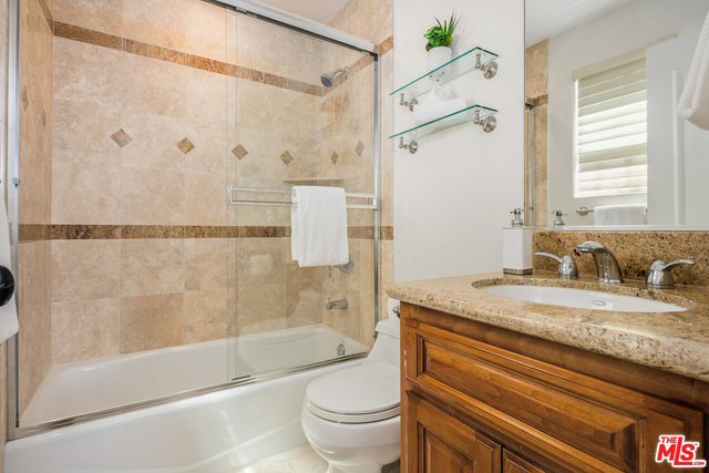 1617 CHESTNUT Avenue, Manhattan Beach, California 90266, 5 Bedrooms Bedrooms, ,4 BathroomsBathrooms,Residential,Sold,CHESTNUT,19510770