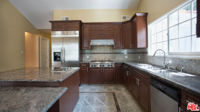 5 Bed Home for Sale in Encino, California