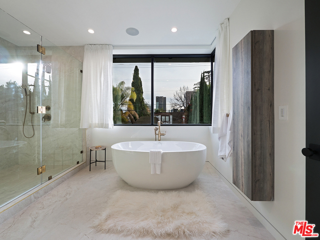 4 Bed Home for Sale in Los Angeles, California