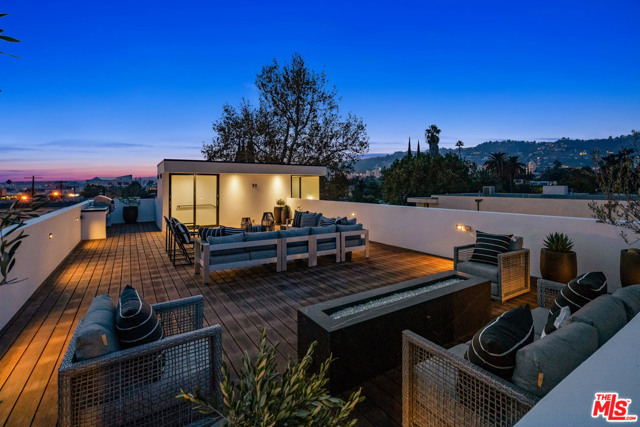 5 Bed Home for Sale in Los Angeles, California