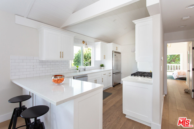1246 19TH Street, Hermosa Beach, California 90254, 3 Bedrooms Bedrooms, ,2 BathroomsBathrooms,Residential,Sold,19TH,20568958