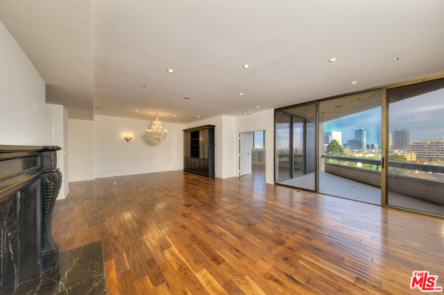 2 Bed Home for Sale in Los Angeles, California