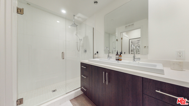 3 Bed Home for Sale in Los Angeles, California