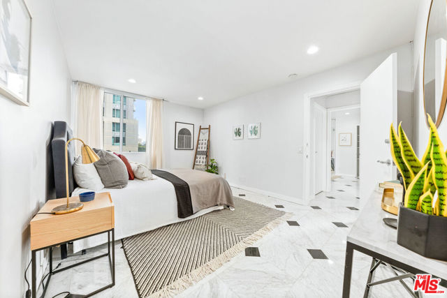 2 Bed Home for Sale in Los Angeles, California
