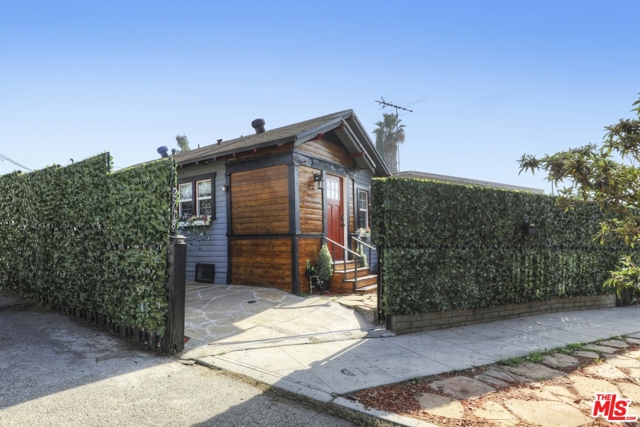 2 Bed Home for Sale in Los Angeles, California