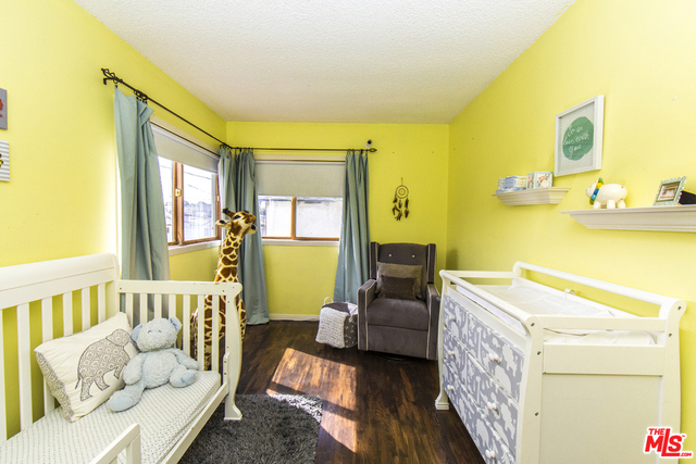 1st bedroom/CityView