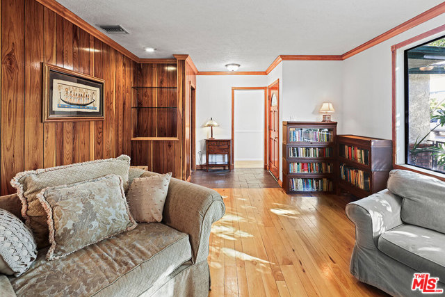 3 Bed Home for Sale in Lake Balboa, California