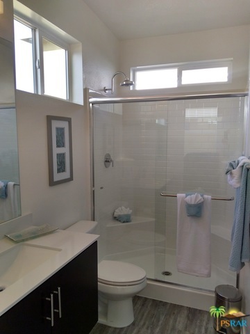 Model Home Bath 3