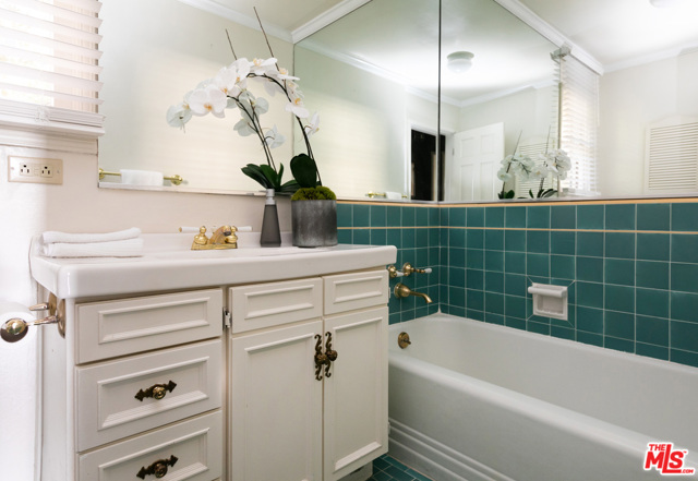  Income Home for Sale in Los Angeles, California
