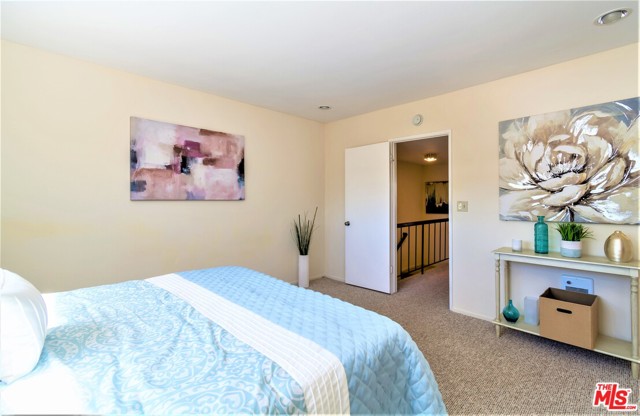 419 2ND Street, Hermosa Beach, California 90254, 2 Bedrooms Bedrooms, ,2 BathroomsBathrooms,Residential,Sold,2ND,20586614