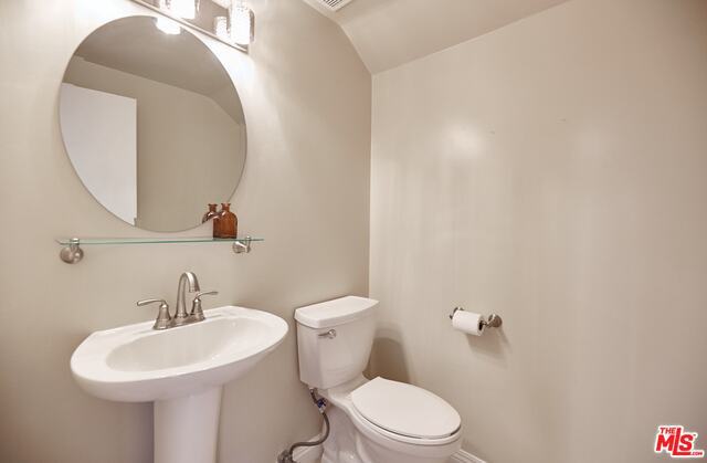 6 VIA MAJORCA, Rolling Hills Estates, California 90274, 3 Bedrooms Bedrooms, ,1 BathroomBathrooms,Residential,Sold,VIA MAJORCA,18313838