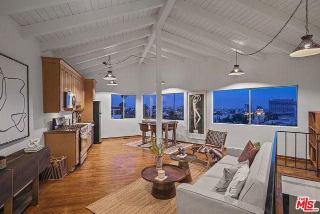 2 Bed Home for Sale in Los Angeles, California