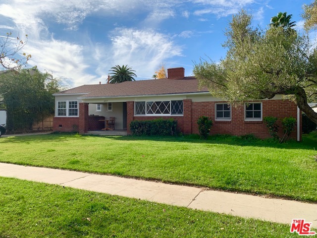 Photo of 4837 KATHERINE Avenue, Sherman Oaks, CA 91423