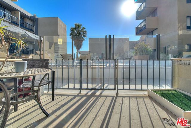 2 Bed Home for Sale in Los Angeles, California