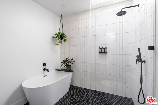 3 Bed Home for Sale in Los Angeles, California