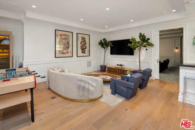 7 Bed Home for Sale in Pacific Palisades, California