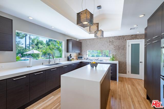 4 Bed Home for Sale in Encino, California