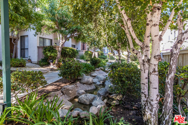 2 Bed Home for Sale in Encino, California