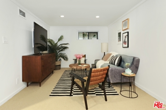 5 Bed Home for Sale in Los Angeles, California