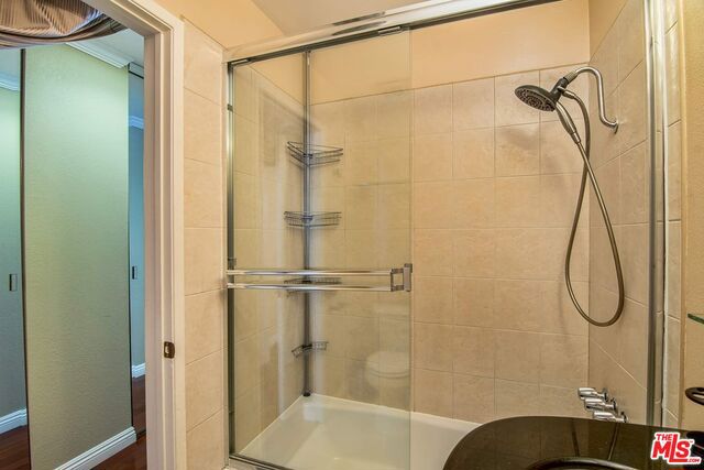 1 Bed Home for Sale in Los Angeles, California