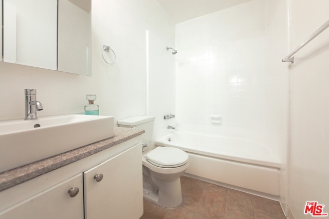  Income Home for Sale in Los Angeles, California