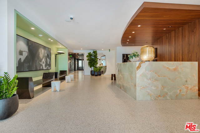1 Bed Home for Sale in Los Angeles, California