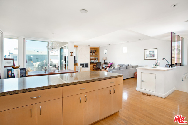 904 MANHATTAN Avenue, Hermosa Beach, California 90254, 4 Bedrooms Bedrooms, ,4 BathroomsBathrooms,Residential,Sold,MANHATTAN,20591878