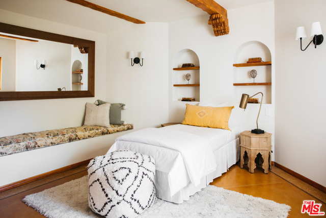 4 Bed Home for Sale in Los Angeles, California