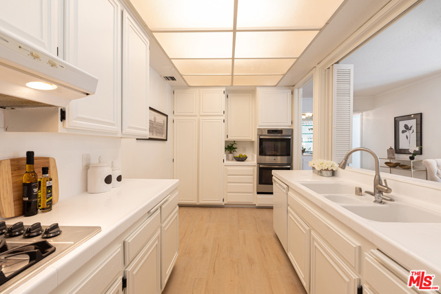 2 Bed Home for Sale in Los Angeles, California