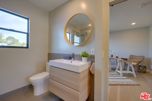 4 Bed Home for Sale in Encino, California