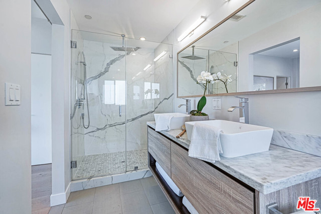 3 Bed Home for Sale in Los Angeles, California