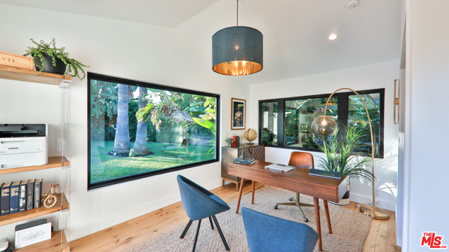 4 Bed Home for Sale in Encino, California