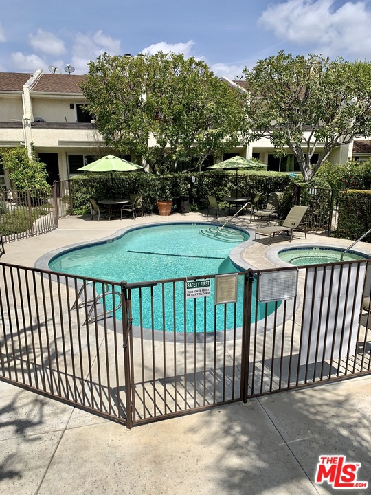 3 Bed Home for Sale in Sherman Oaks, California
