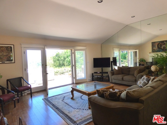 3 Bed Home for Sale in Sherman Oaks, California