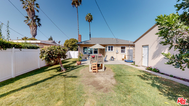 3 Bed Home for Sale in Hawthorne, California