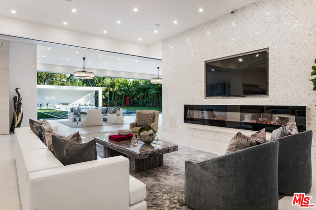 7 Bed Home for Sale in Beverly Hills, California